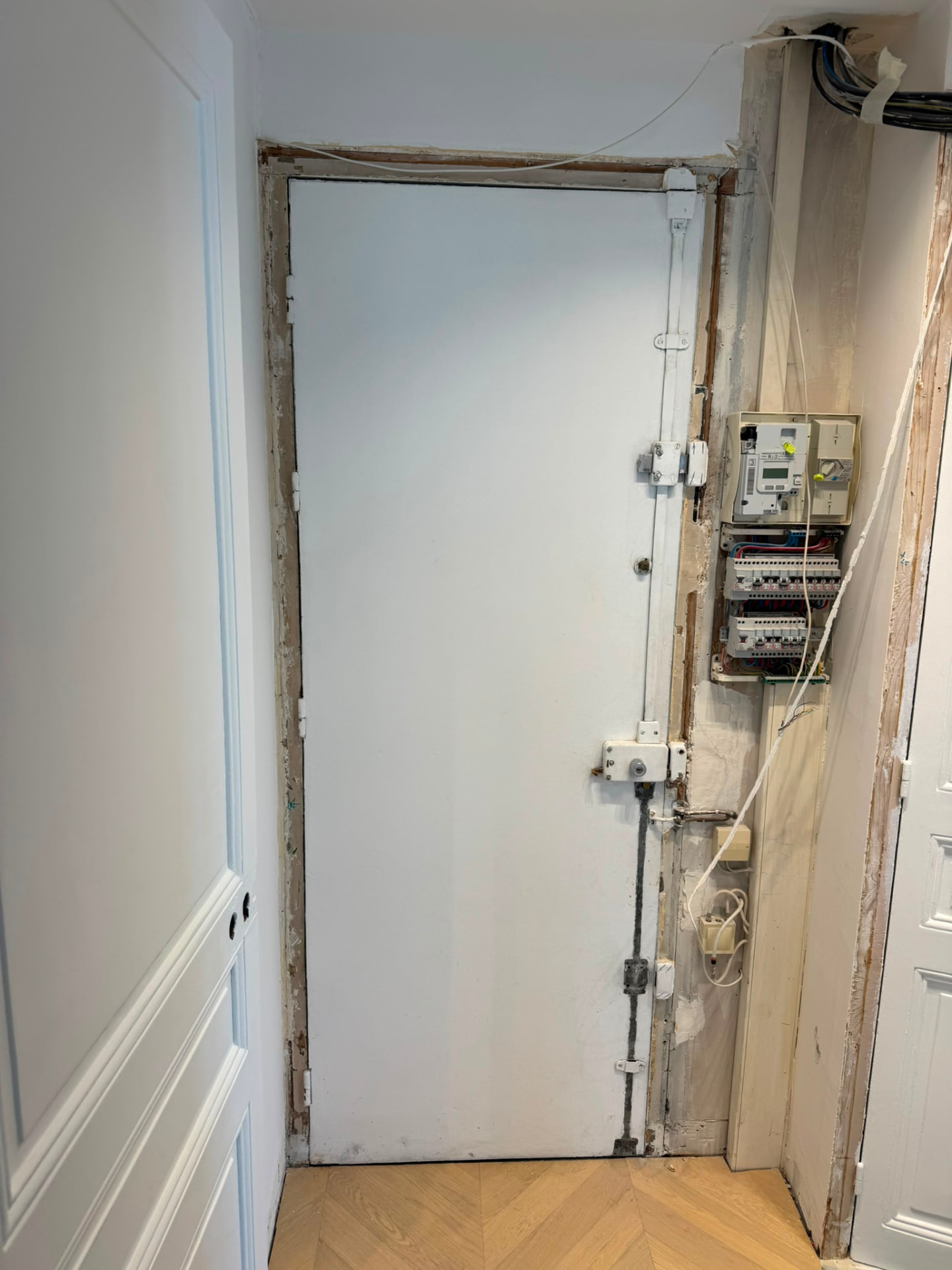 Avant — Porte blindée sur mesure · Serrure 7 points A2P ★★★